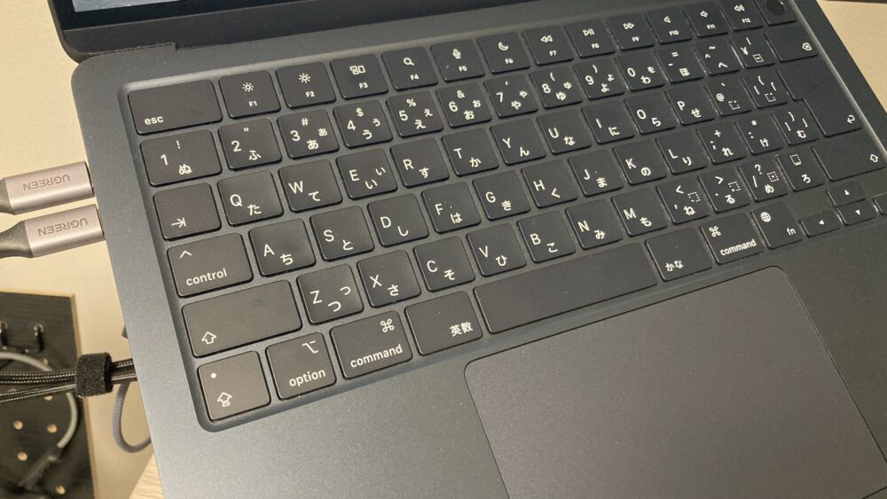 MacBook Airのキーボード写真