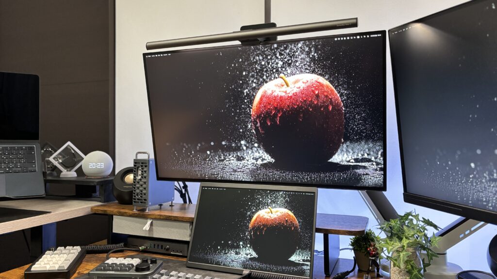 Dell U2723QE-Aの写真