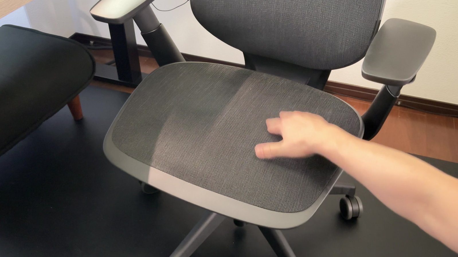 Steelcase Karmanの座面(Intermix生地)